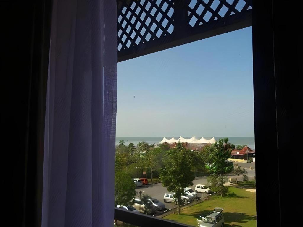 Putra Brasmana Hotel Kuala Perlis Exterior photo