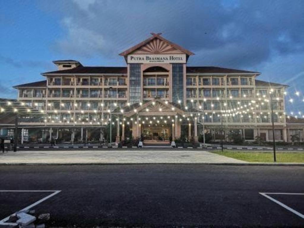Putra Brasmana Hotel Kuala Perlis Exterior photo