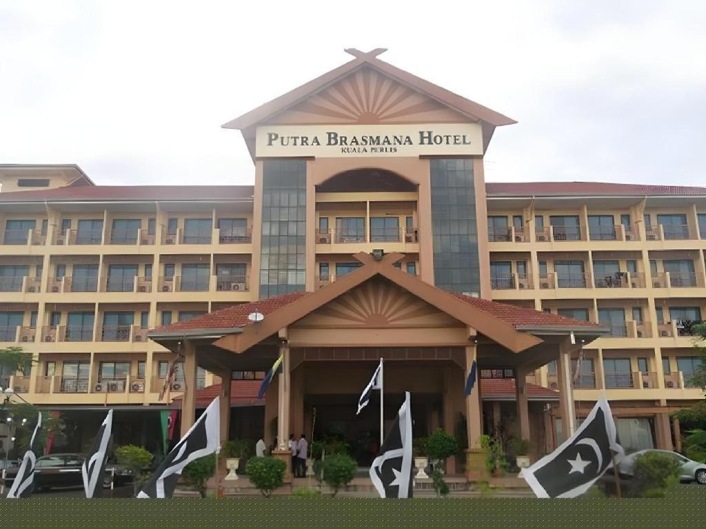 Putra Brasmana Hotel Kuala Perlis Exterior photo